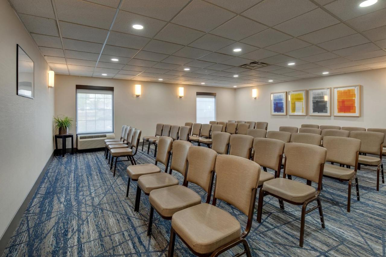 I-95国会环城公路拉戈快捷假日酒店 外观 照片