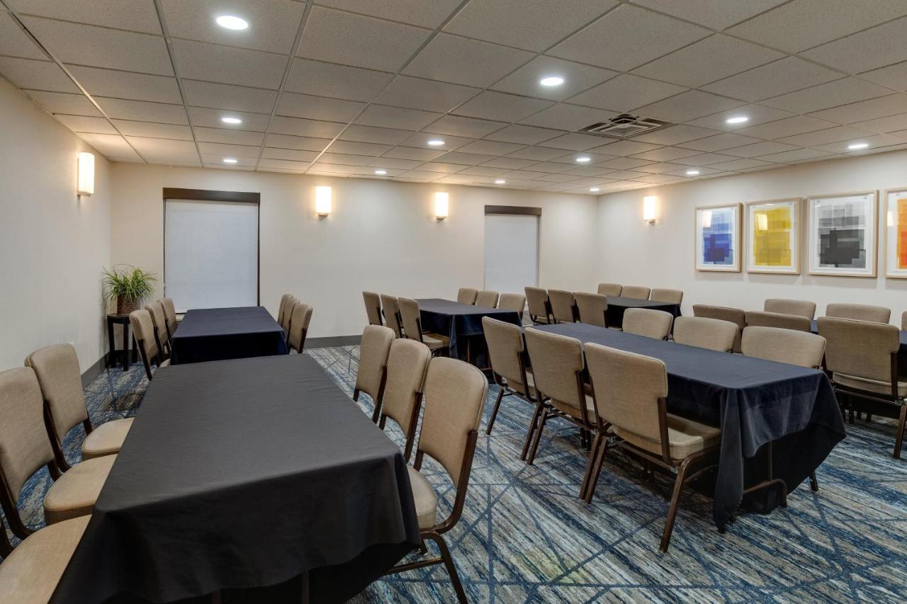 I-95国会环城公路拉戈快捷假日酒店 外观 照片