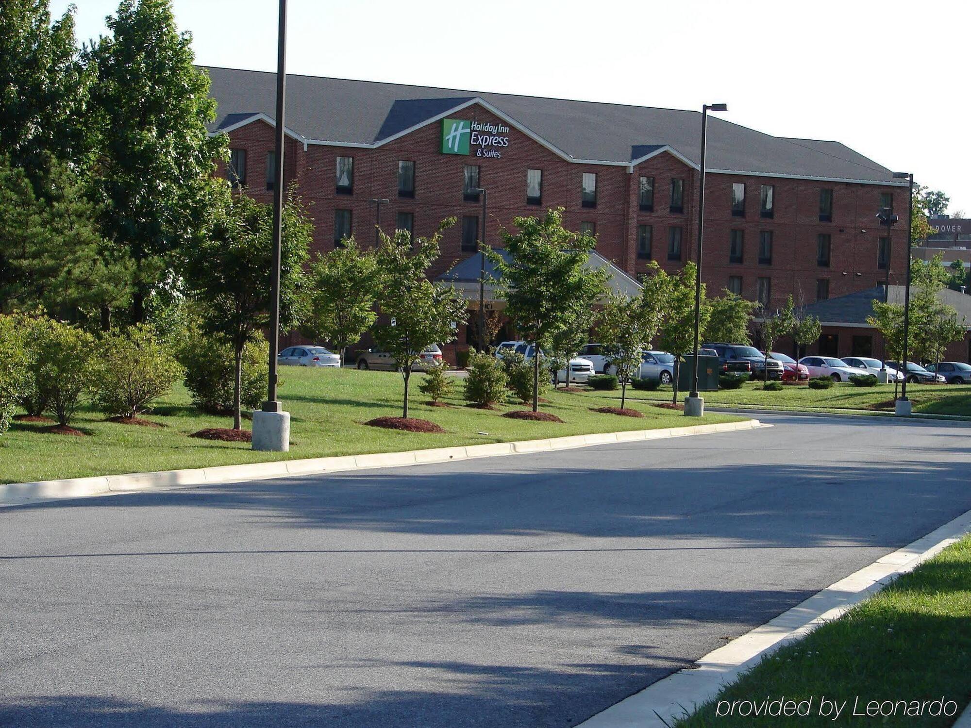 I-95国会环城公路拉戈快捷假日酒店 外观 照片