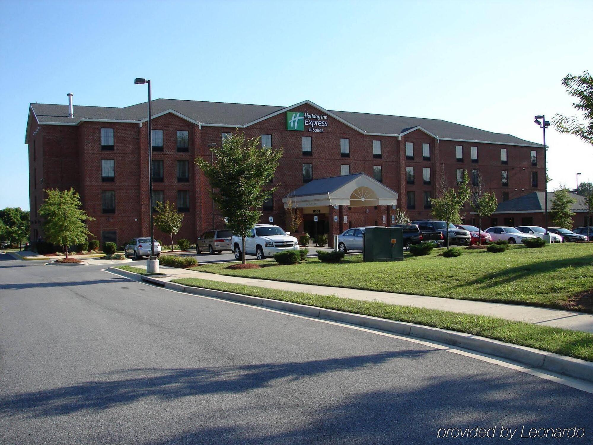 I-95国会环城公路拉戈快捷假日酒店 外观 照片
